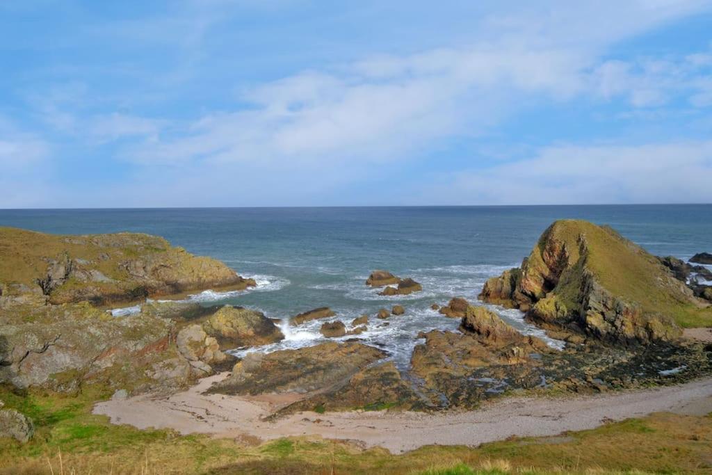 Cliff Top Cottage With Sea Views Portknockie Экстерьер фото